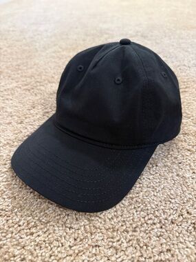 Men's Black Everyday Baseball Cap - Adjustable Fit
